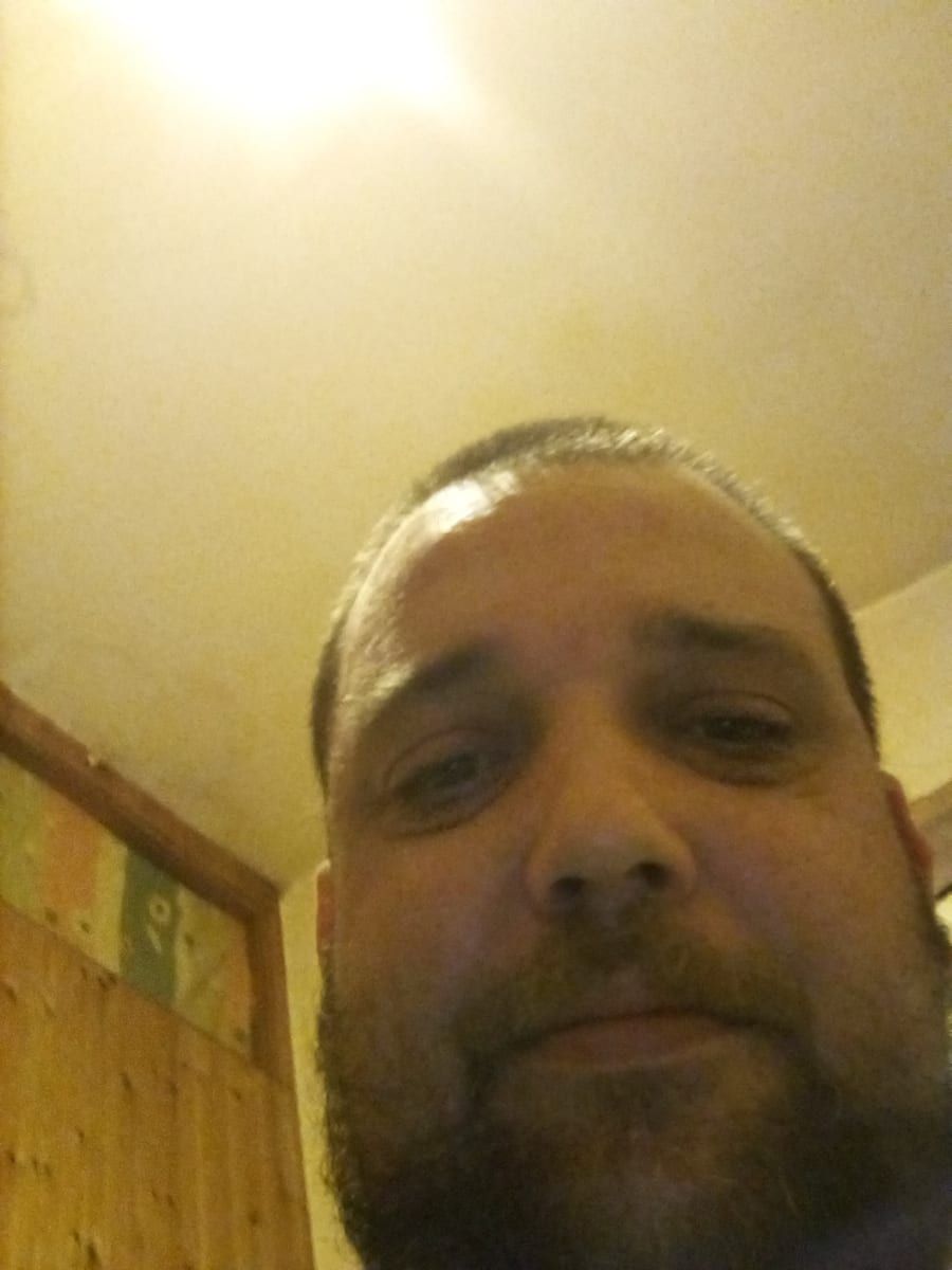 Jonel - Annonce gay à Antoing Profil de Jonel, 24 ans, Annonce gay à Antoing (Hainaut)
