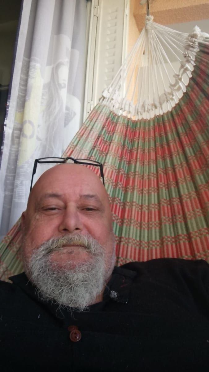 Valère - Annonce gay à Lincent Profil de Valère, 32 ans, Annonce gay à Lincent (Liège)
