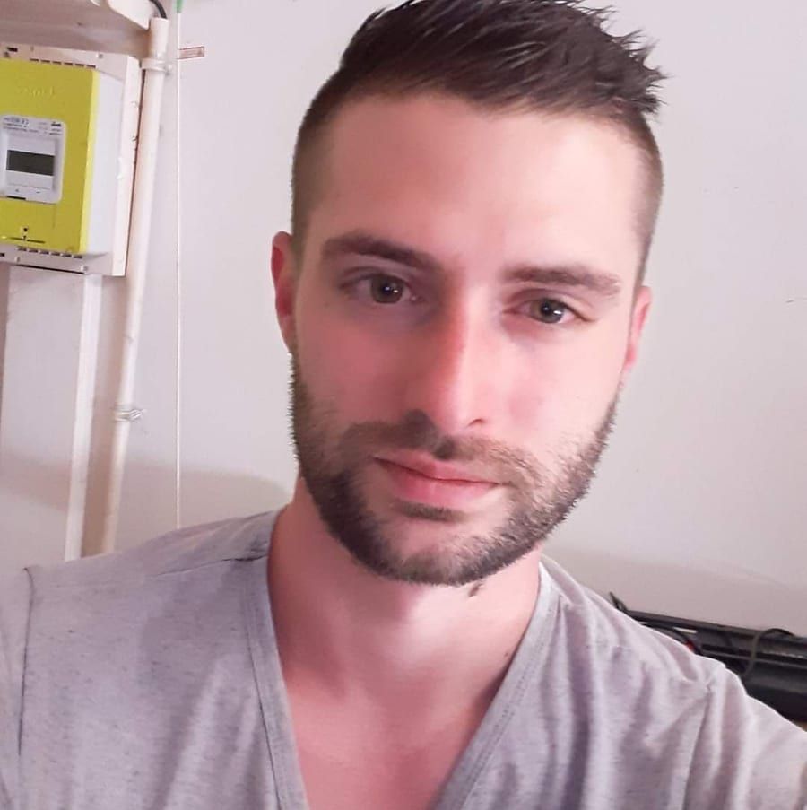 Tonyo - Annonce gay à Baelen Profil de Tonyo, 31 ans, Annonce gay à Baelen (Liège)