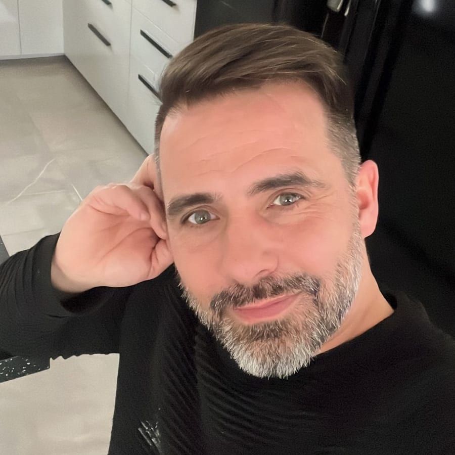Profil de Tarik, 29 ans, Annonce gay à Libramont-Chevigny (Luxembourg)