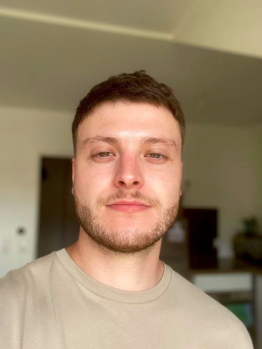 Bekir - Annonce gay à Profondeville Profil de Bekir, 27 ans, Annonce gay à Profondeville (Namur)