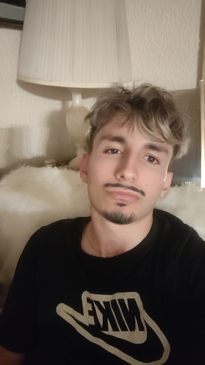 Nouma - Annonce gay à Ciney Profil de Nouma, 24 ans, Annonce gay à Ciney (Namur)