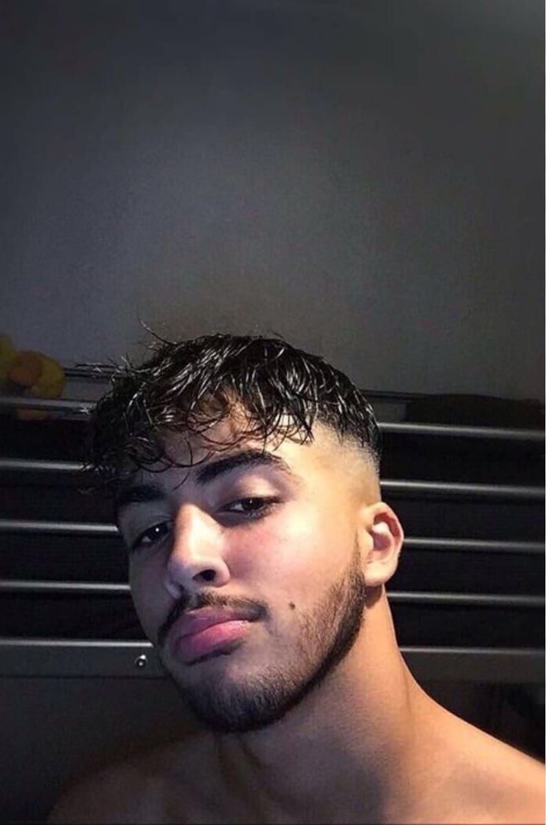 Azael - Annonce gay à Sivry-Rance Profil de Azael, 25 ans, Annonce gay à Sivry-Rance (Hainaut)