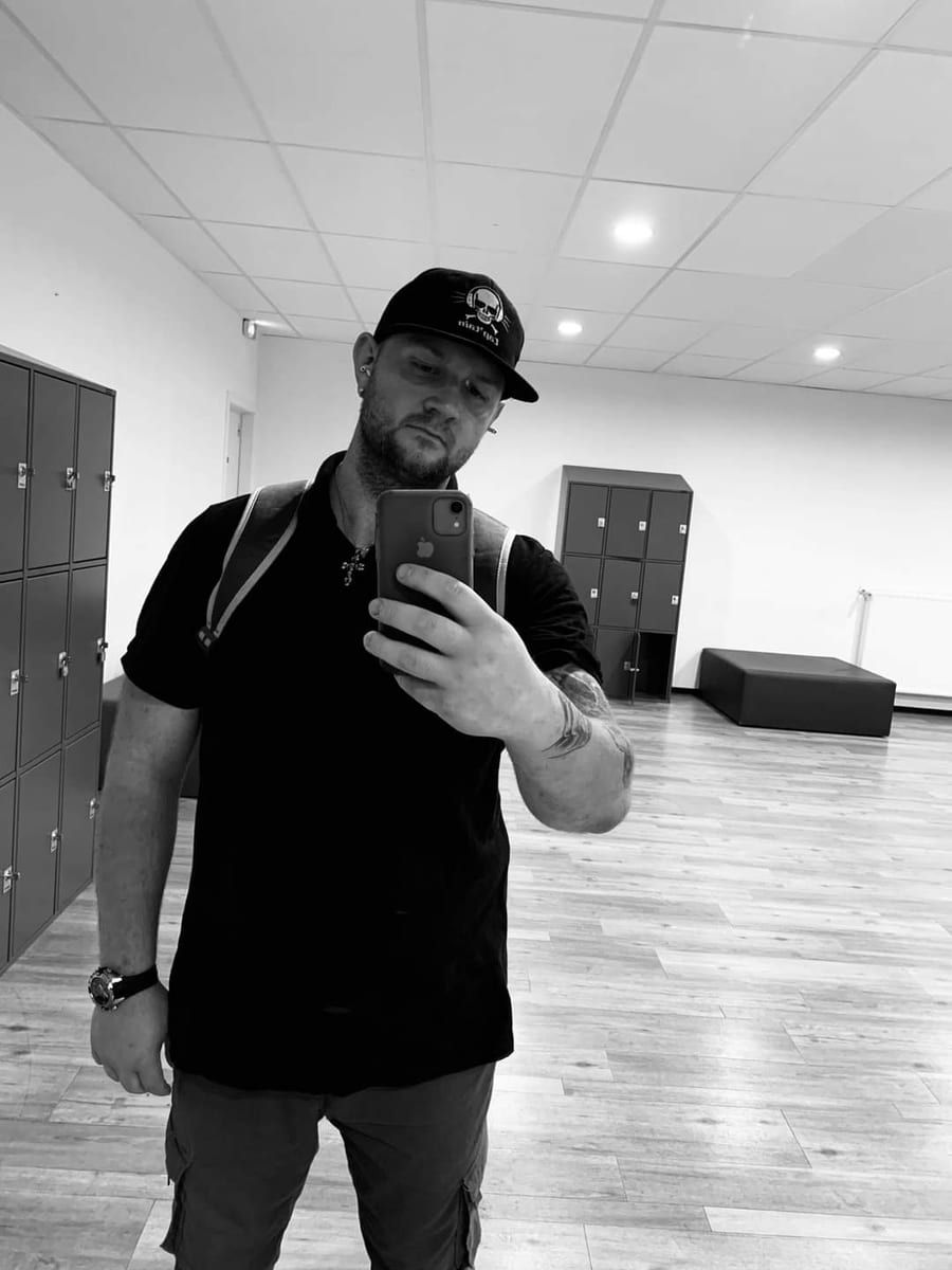 Profil de Maneck, 44 ans, Annonce gay à Marchin (Liège)