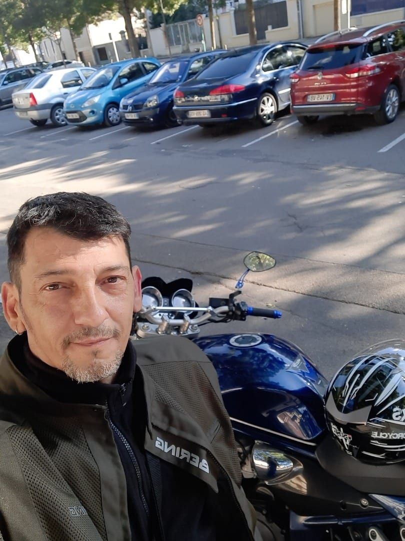 Hygin - Annonce gay à Donceel Profil de Hygin, 37 ans, Annonce gay à Donceel (Liège)