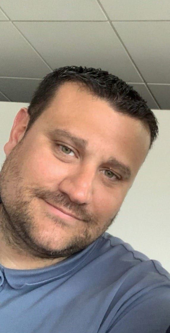 Sellam - Annonce gay à Tellin Profil de Sellam, 39 ans, Annonce gay à Tellin (Luxembourg)