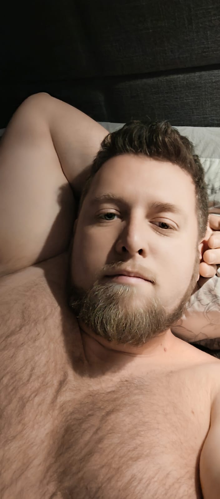 Obed - Annonce gay à Antoing Profil de Obed, 39 ans, Annonce gay à Antoing (Hainaut)