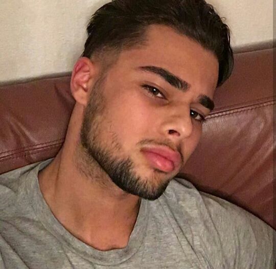 Luc-henri - Annonce gay à Anderlecht Profil de Luc-henri, 39 ans, Annonce gay à Anderlecht (Bruxelles-Capitale)