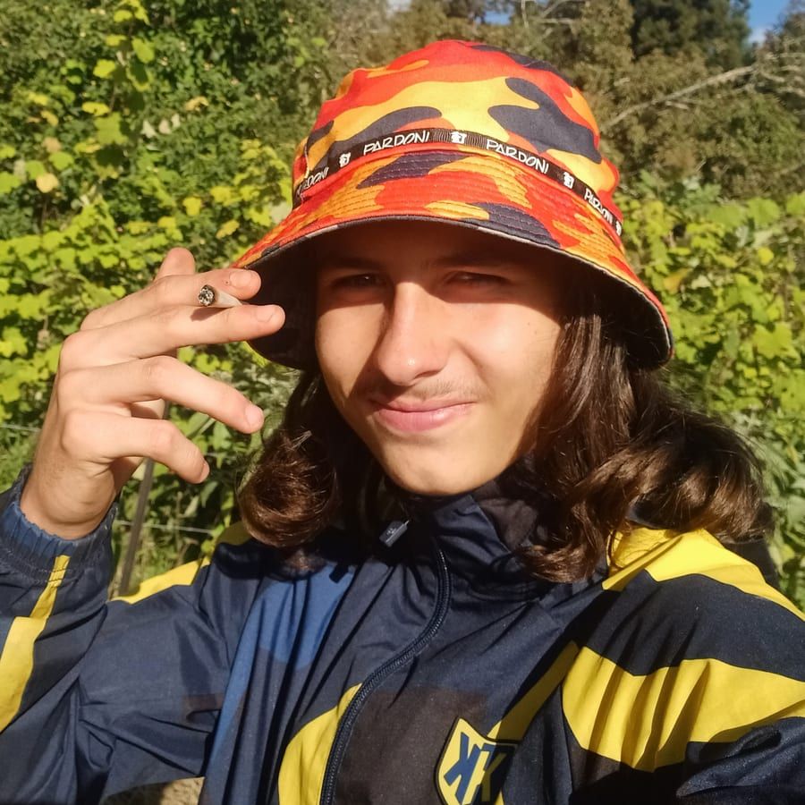 Leroy - Annonce gay à Yvoir Profil de Leroy, 36 ans, Annonce gay à Yvoir (Namur)