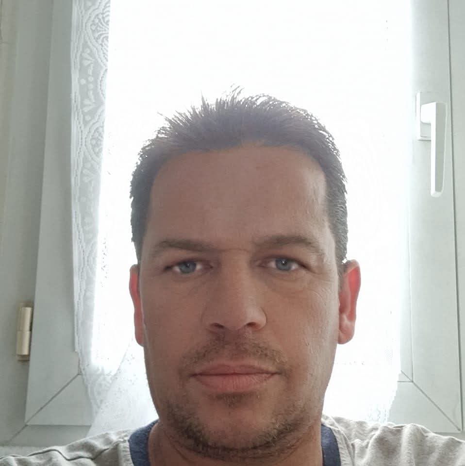 Weston - Annonce gay à Philippeville Profil de Weston, 35 ans, Annonce gay à Philippeville (Namur)