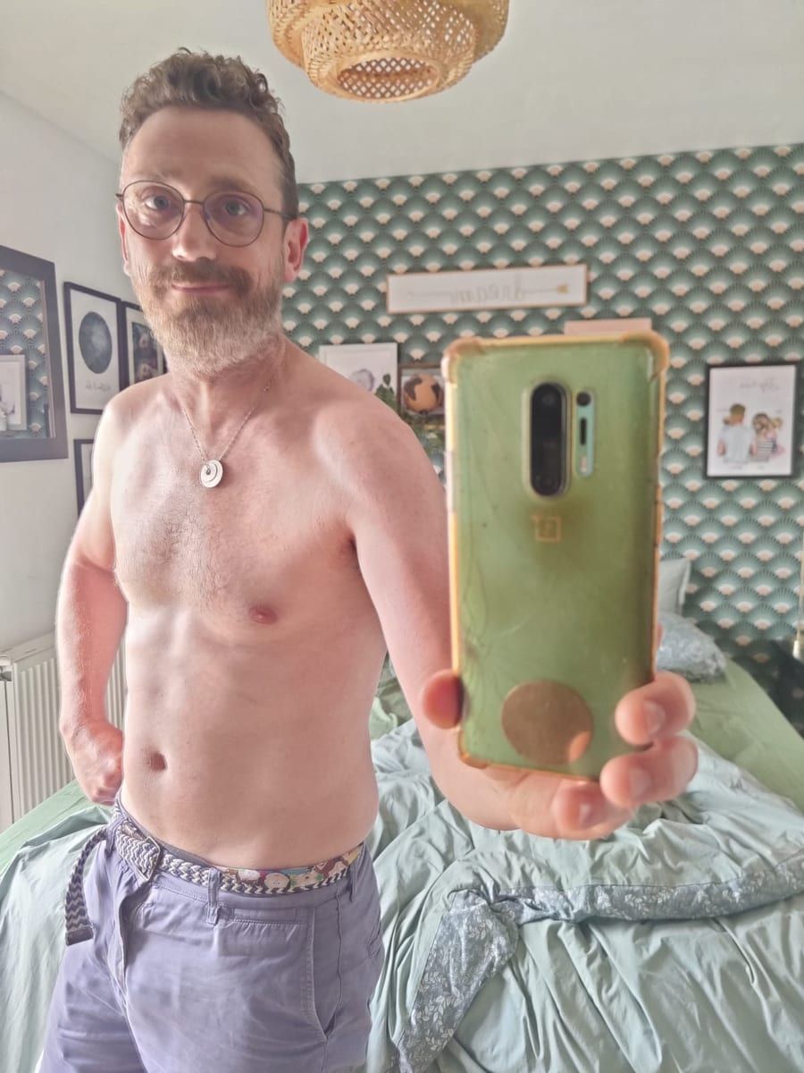 Elton - Annonce gay à Villers-la-Ville Profil de Elton, 32 ans, Annonce gay à Villers-la-Ville (Brabant wallon)
