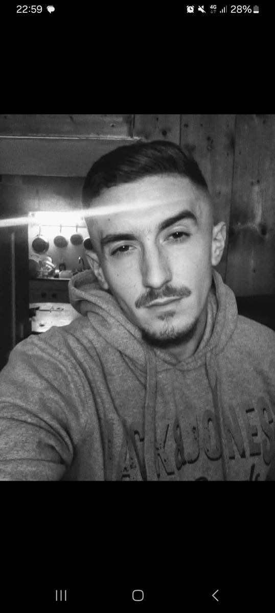 Ozkan - Annonce gay à Woluwe-Saint-Pierre Profil de Ozkan, 36 ans, Annonce gay à Woluwe-Saint-Pierre (Bruxelles-Capitale)