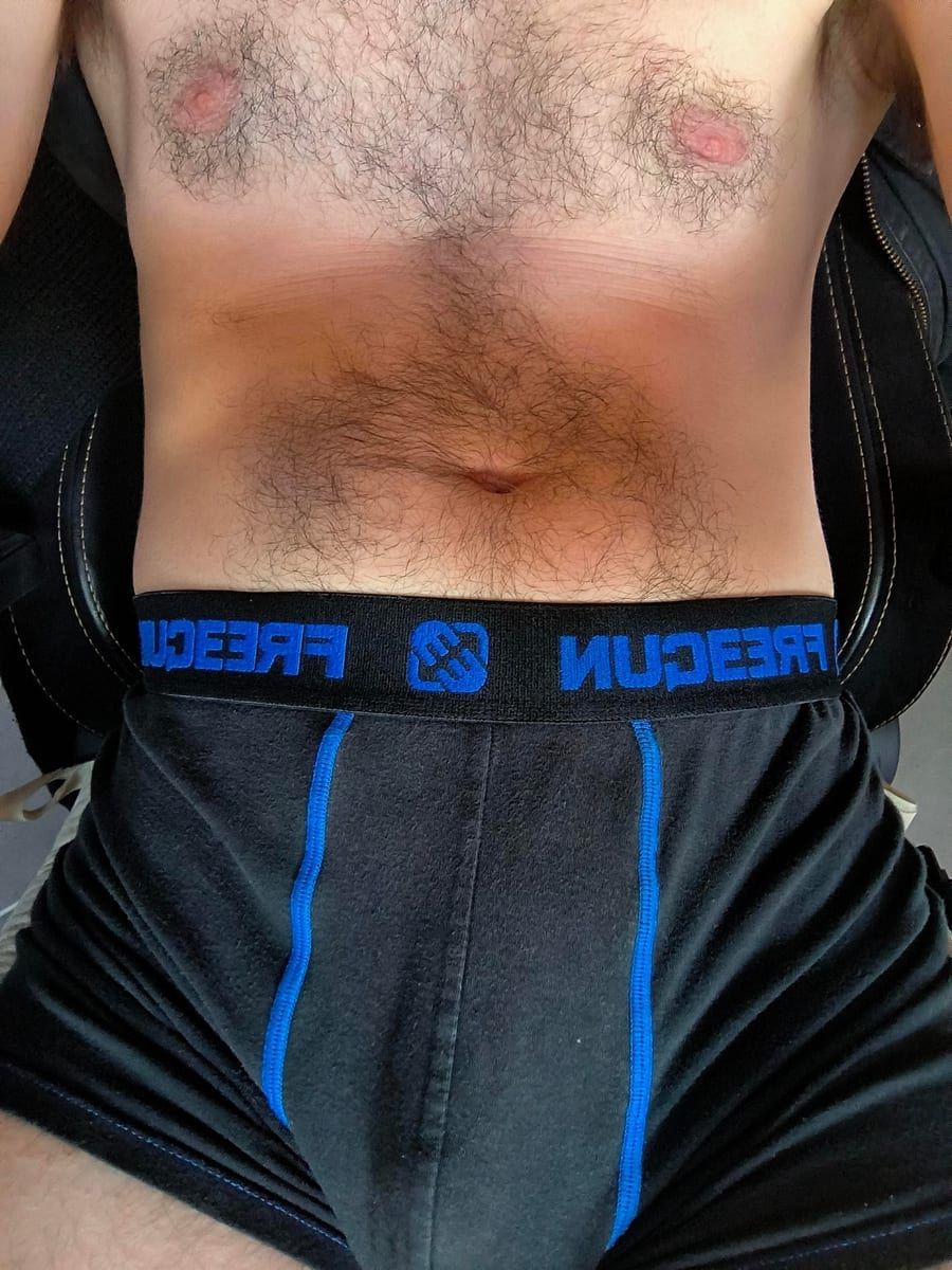 Elzeard - Annonce gay à Antoing Profil de Elzeard, 43 ans, Annonce gay à Antoing (Hainaut)