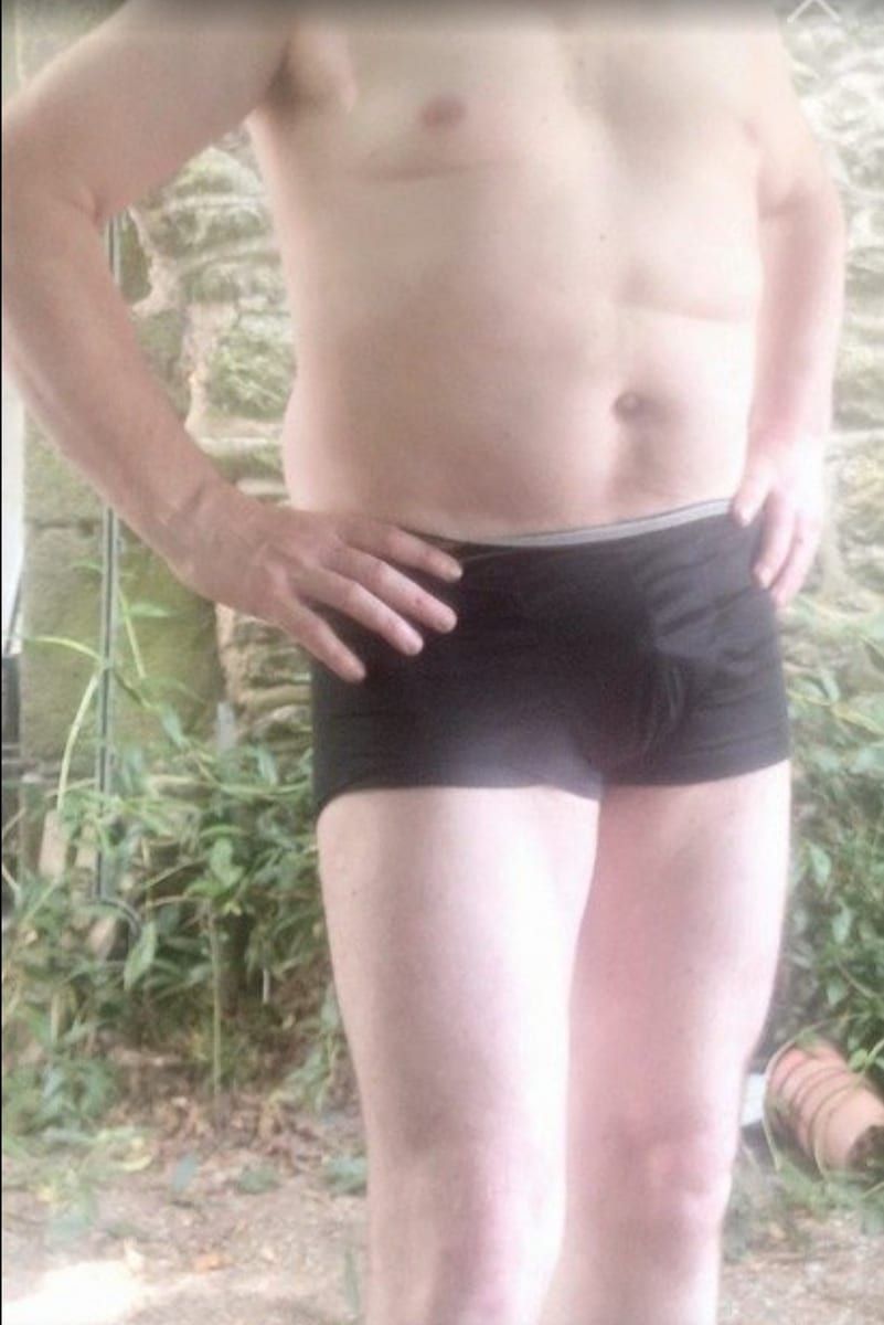 Mikhail - Annonce gay à Thuin Profil de Mikhail, 23 ans, Annonce gay à Thuin (Hainaut)