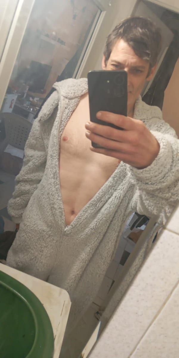Ange - Annonce gay à Libin Profil de Ange, 44 ans, Annonce gay à Libin (Luxembourg)
