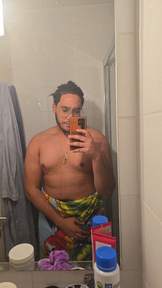 Alexei - Annonce gay à Waimes Profil de Alexei, 45 ans, Annonce gay à Waimes (Liège)