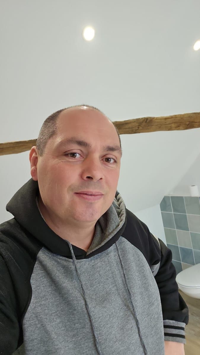 Eirik - Annonce gay à Butgenbach Profil de Eirik, 45 ans, Annonce gay à Butgenbach (Liège)