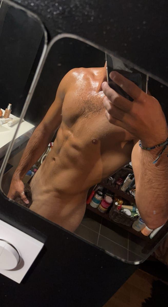 Reginal - Annonce gay à Engis Profil de Reginal, 28 ans, Annonce gay à Engis (Liège)