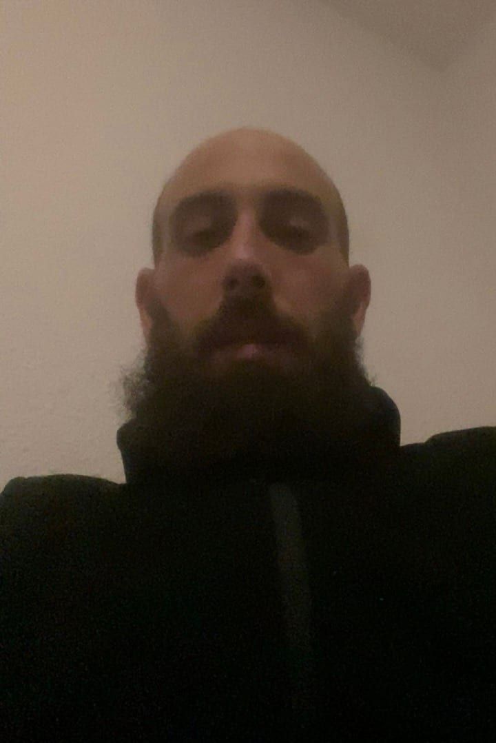 Mimoun - Annonce gay à Soignies Profil de Mimoun, 35 ans, Annonce gay à Soignies (Hainaut)
