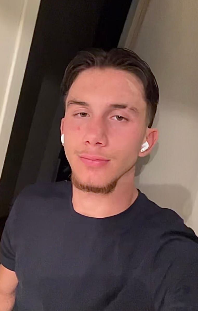 Lu - Annonce gay à Trooz Profil de Lu, 42 ans, Annonce gay à Trooz (Liège)