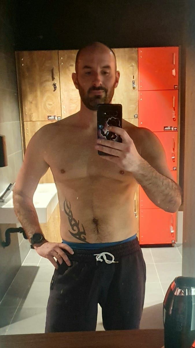 Clay - Annonce gay à Stoumont Profil de Clay, 37 ans, Annonce gay à Stoumont (Liège)