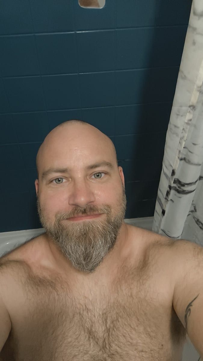 Dragan - Annonce gay à Grez-Doiceau Profil de Dragan, 26 ans, Annonce gay à Grez-Doiceau (Brabant wallon)