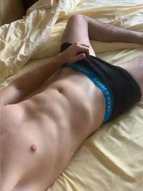 Toufirk - Annonce gay à Soignies Profil de Toufirk, 24 ans, Annonce gay à Soignies (Hainaut)