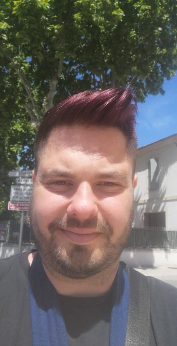 Djalel - Annonce gay à Limbourg Profil de Djalel, 43 ans, Annonce gay à Limbourg (Liège)