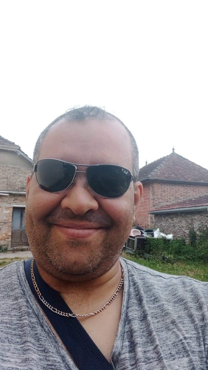 Laurys - Annonce gay à Floreffe Profil de Laurys, 40 ans, Annonce gay à Floreffe (Namur)