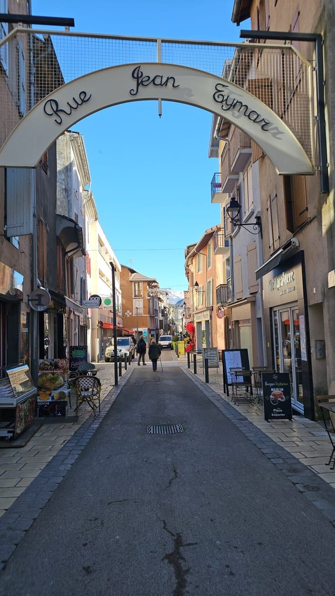 Navy - Annonce gay à Celles Profil de Navy, 42 ans, Annonce gay à Celles (Hainaut)