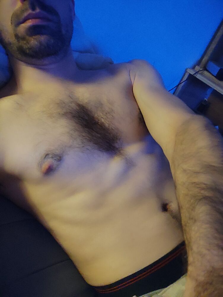 Isaia - Annonce gay à Waimes Profil de Isaia, 38 ans, Annonce gay à Waimes (Liège)