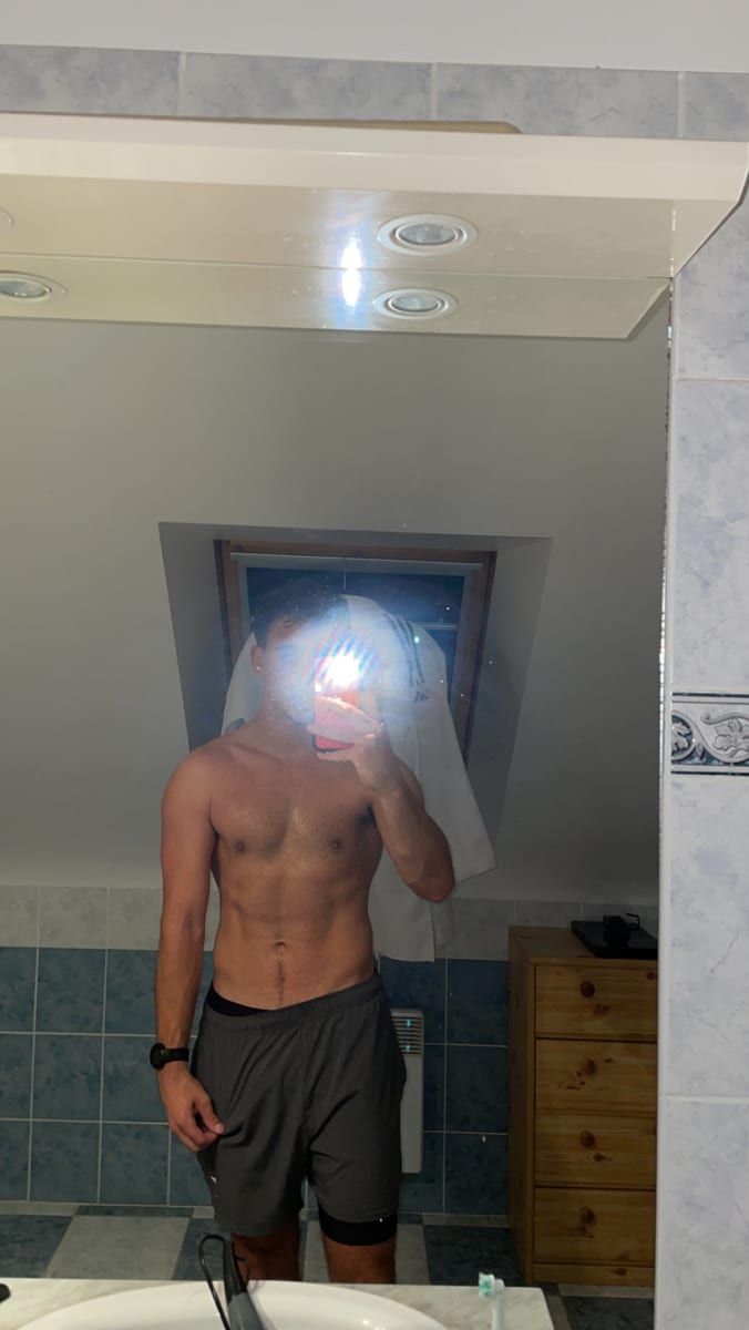 Brahime - Annonce gay à Courcelles Profil de Brahime, 26 ans, Annonce gay à Courcelles (Hainaut)