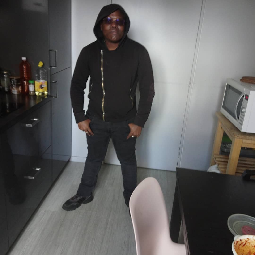 Mouslim - Annonce gay à Dalhem Profil de Mouslim, 28 ans, Annonce gay à Dalhem (Liège)