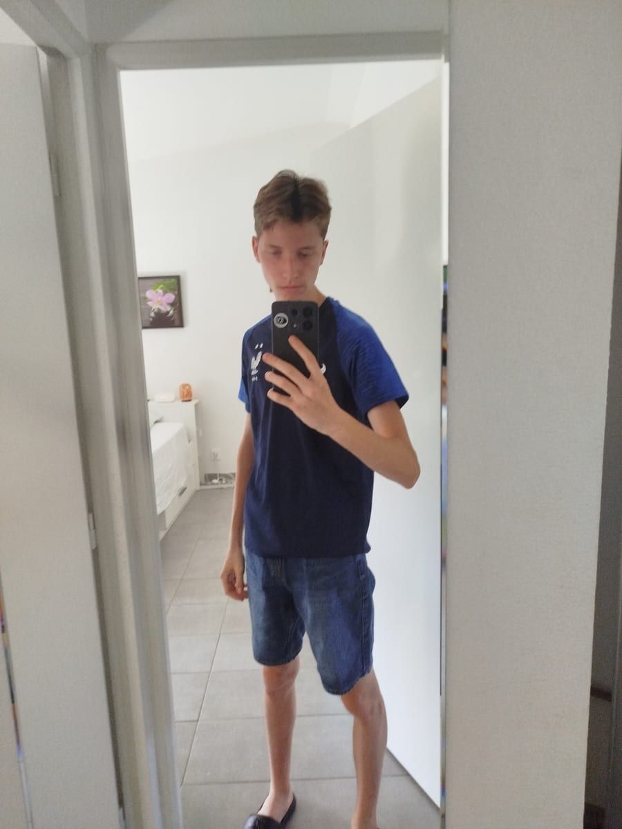 Elphege - Annonce gay à Wellin Profil de Elphege, 35 ans, Annonce gay à Wellin (Luxembourg)