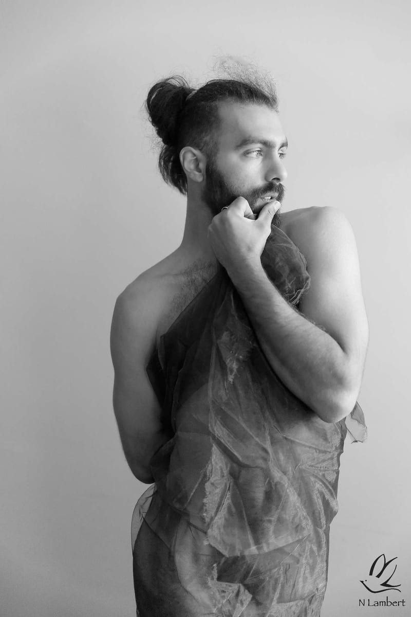Emrullah - Annonce gay à Vresse-sur-Semois Profil de Emrullah, 35 ans, Annonce gay à Vresse-sur-Semois (Namur)