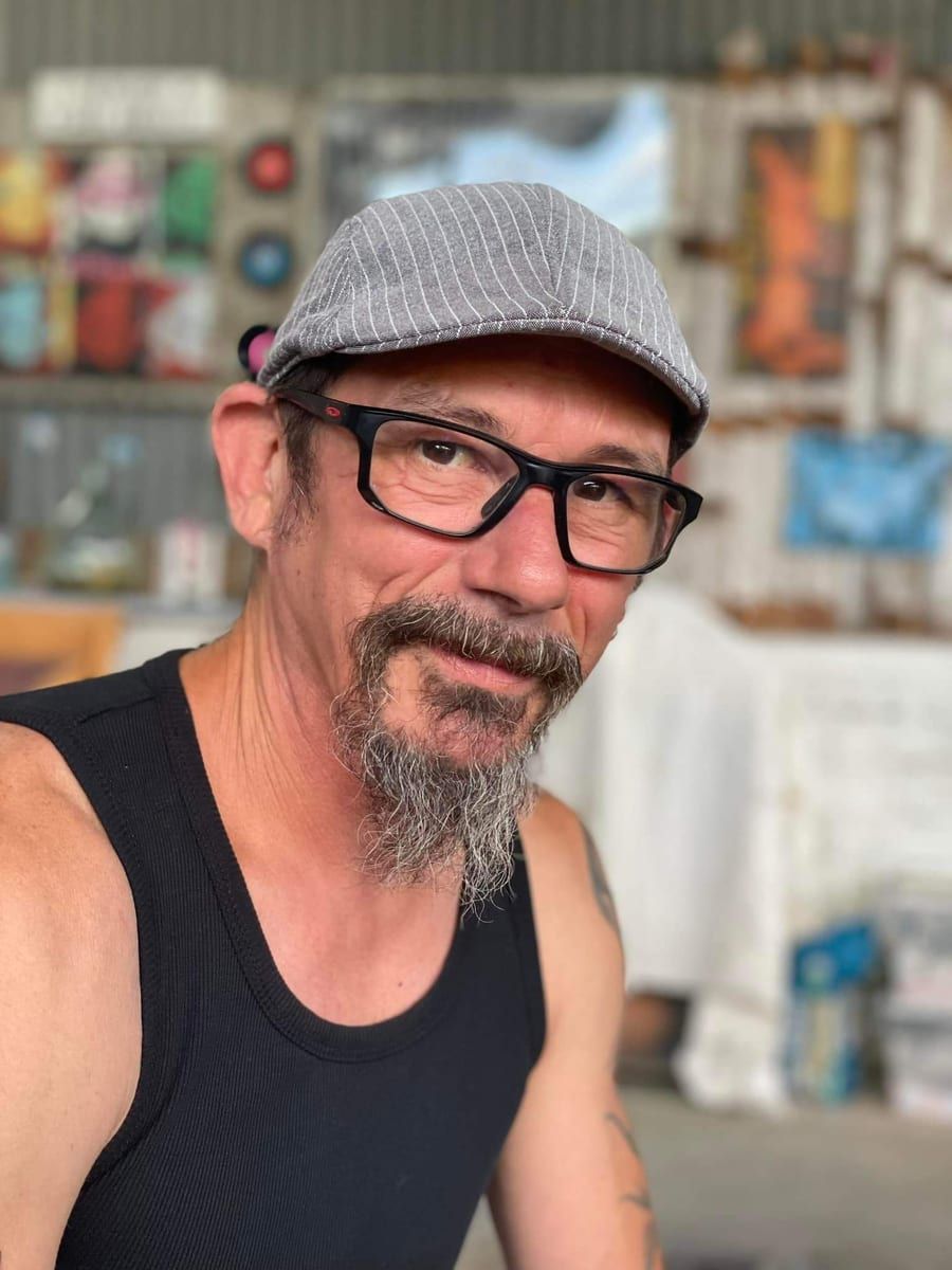 Pierrik - Annonce gay à Waimes Profil de Pierrik, 36 ans, Annonce gay à Waimes (Liège)