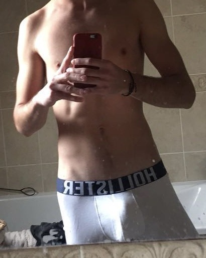 Fredrick - Annonce gay à Thuin Profil de Fredrick, 24 ans, Annonce gay à Thuin (Hainaut)