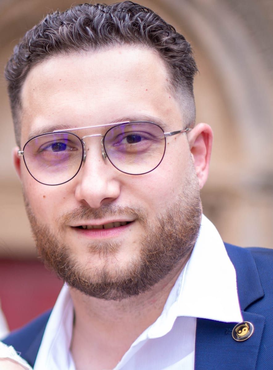 Calvyn - Annonce gay à Limbourg Profil de Calvyn, 34 ans, Annonce gay à Limbourg (Liège)