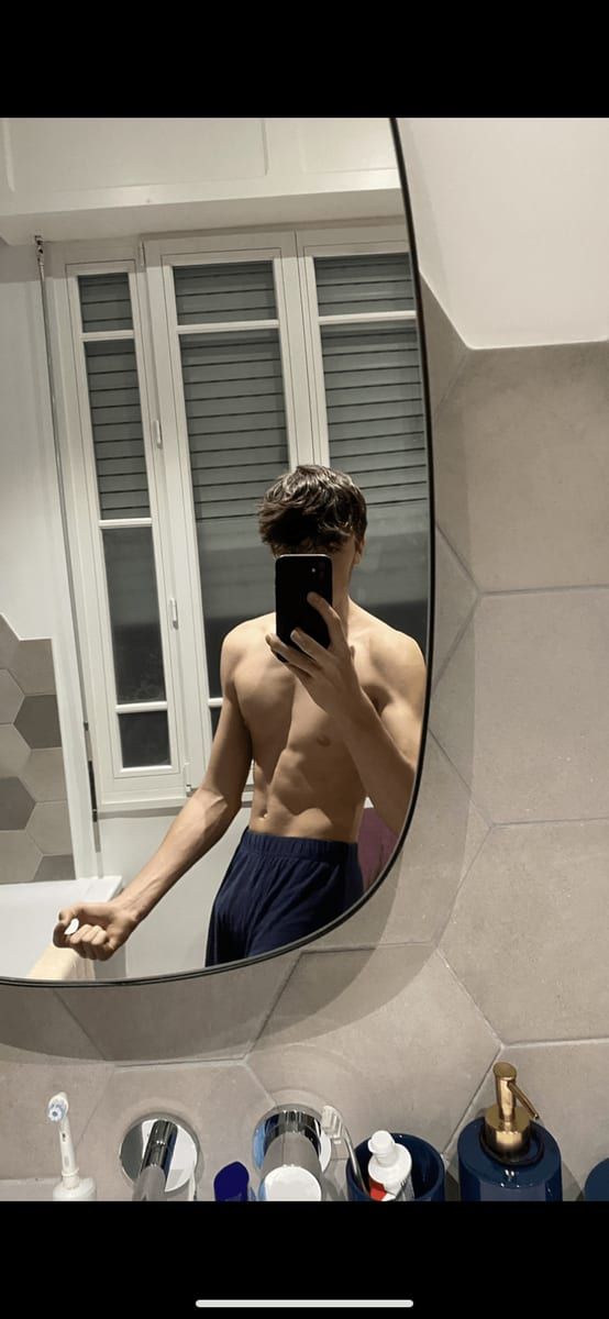 Profil de Leho, 22 ans, Annonce gay à Beauvechain (Brabant wallon)