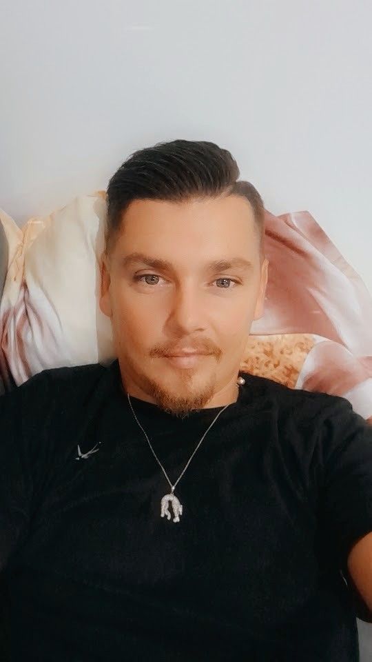 Profil de Santo, 28 ans, Annonce gay à Fernelmont (Namur)