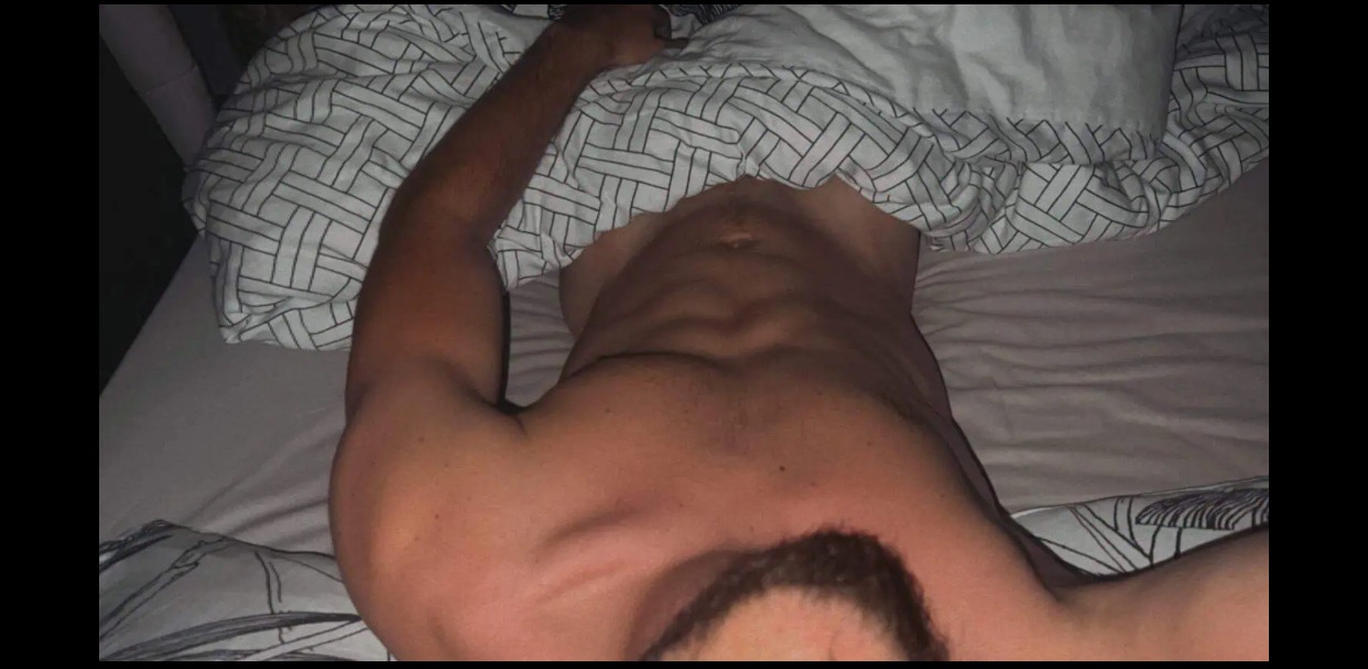 Jorge - Annonce gay à Pecq Profil de Jorge, 31 ans, Annonce gay à Pecq (Hainaut)